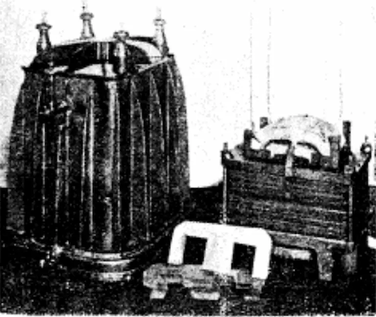 Westinghouse oil-filled transformer (1891)